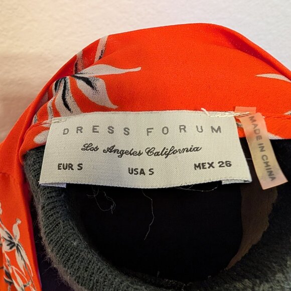 Dress Forum Red Floral Button Front Blouse Top Boutique Boho Size Small - Picture 3 of 3